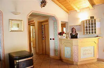 Hotel La Colombina Λιβίνιο 3*,